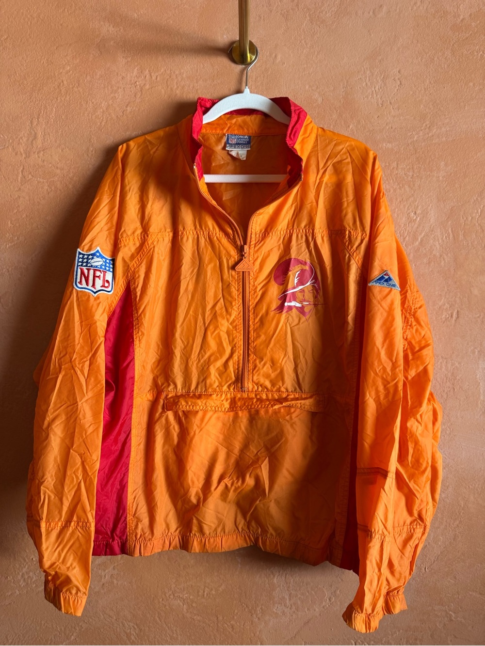 Vintage Tampa Bay Buccaneers Apex One Windbreaker Jacket L Orange NFL 90s